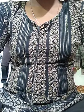 Hotty ruvi online show from November 5, 2025, 8:03 am