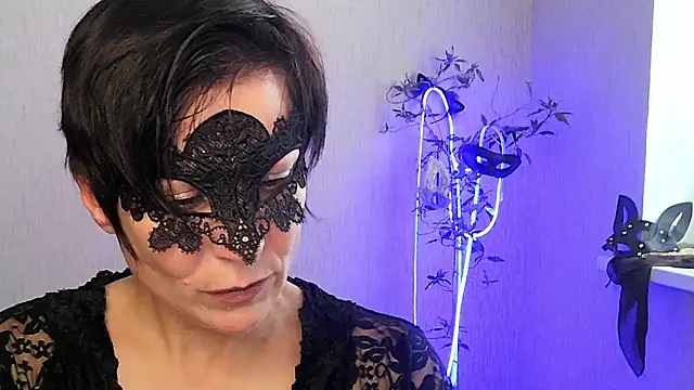 Ashley Brookss online show from November 23, 2025, 8:58 am