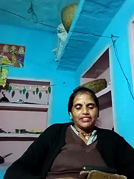 Mohni cute online show from December 4, 2025, 3:43 pm