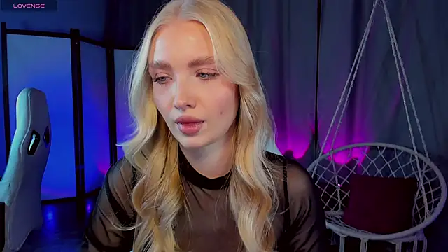 TessaGrays online show from December 22, 2025, 7:49 am