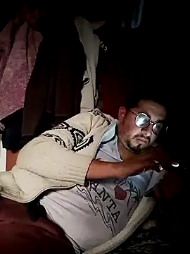 Snapshot of RAJV_ chatting on November 17, 2025, 8:36 pm RAJV online show from November 17, 2025, 8:36 pm