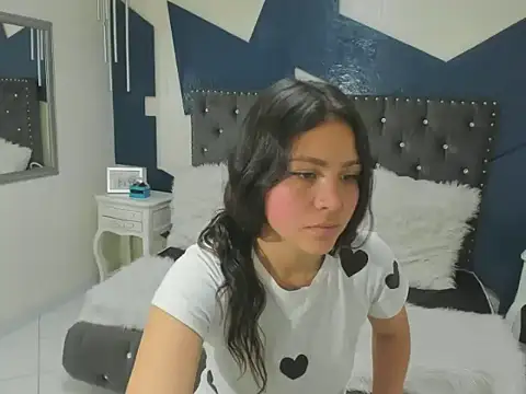 lola cook online show from November 14, 2025, 8:18 pm