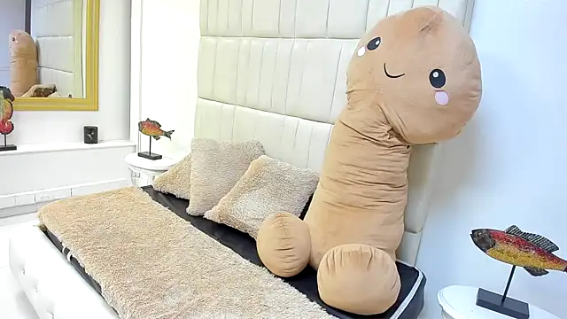 lola cook online show from December 3, 2025, 7:23 pm