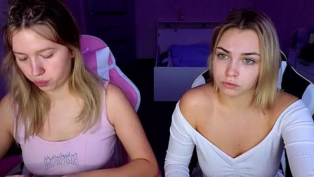 stefany and bettany online show from November 3, 2025, 1:12 pm