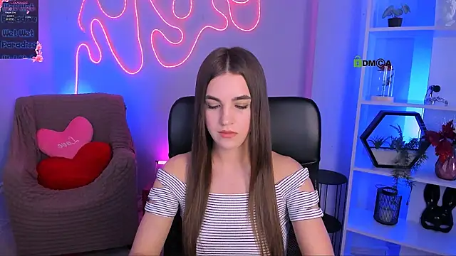 Snapshot of lina_fox12 chatting on July 17, 2026, 12:23 pm lina fox12 online show from July 17, 2026, 12:23 pm