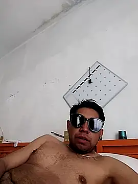Alealm2408 online show from February 1, 2026, 8:51 pm