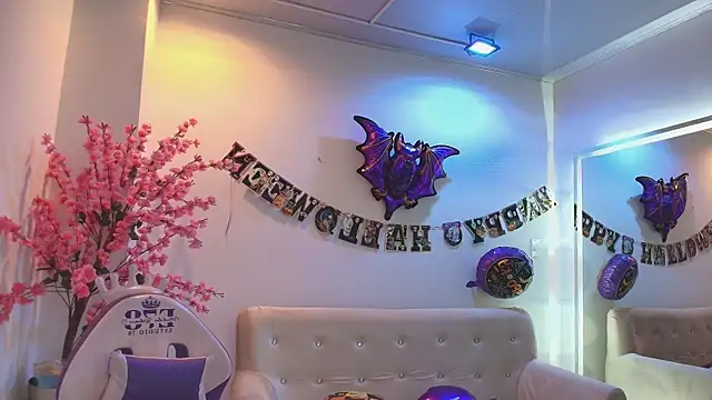 Gabriela milani online show from October 27, 2025, 11:25 am