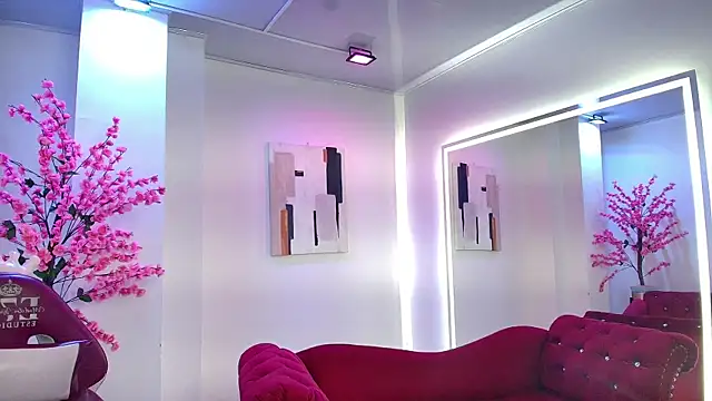 Gabriela milani online show from November 11, 2025, 11:38 pm