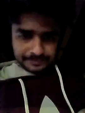 puneriboy32 online show from November 20, 2025, 4:18 pm