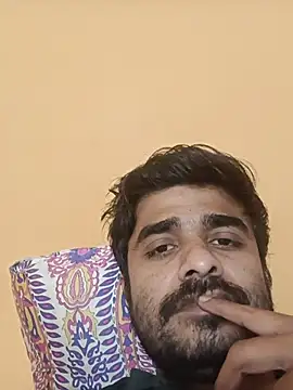 puneriboy32 online show from December 4, 2025, 2:59 pm