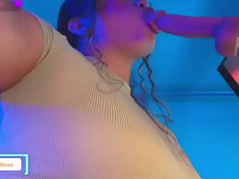 scarlet queen   online show from September 30, 2025, 3:11 am