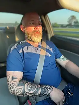 fuckadilf online show from April 14, 2026, 11:16 am