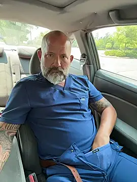 Snapshot of fuckadilf chatting on July 8, 2026, 4:33 pm fuckadilf online show from July 8, 2026, 4:33 pm