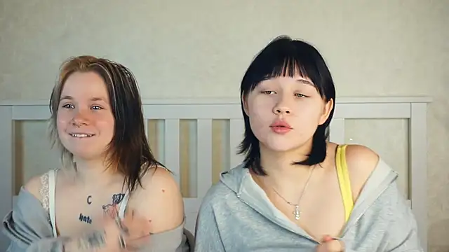 EviaVanveen online show from November 14, 2025, 8:24 am