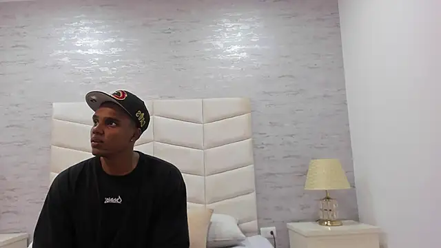 Snapshot of jax_black chatting on December 3, 2025, 7:23 pm jax black online show from December 3, 2025, 7:23 pm