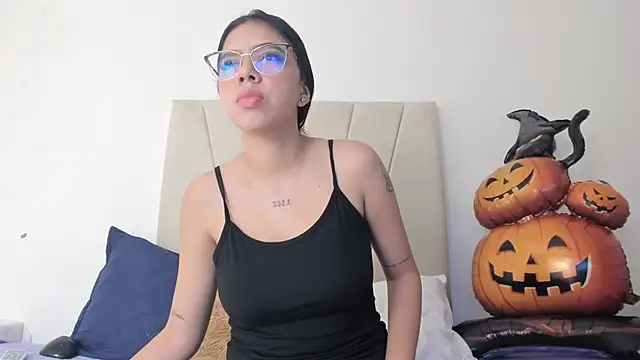 Ainoa Pink online show from October 11, 2025, 7:56 pm