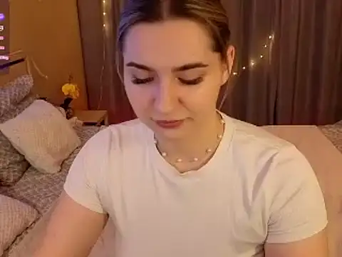 cutieblush online show from November 27, 2025, 6:32 pm