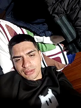 daniandr119 online show from October 4, 2025, 2:53 am