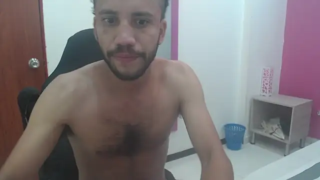 Juan FelipeX01 online show from October 16, 2025, 3:24 pm