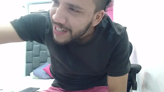 Juan FelipeX01 online show from October 22, 2025, 3:23 pm