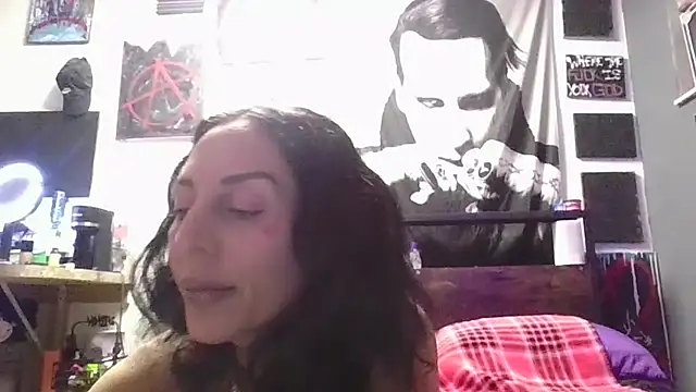 inkdhollow1 online show from November 1, 2025, 6:15 am