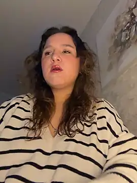 Luisaa rosee online show from October 4, 2025, 1:53 pm