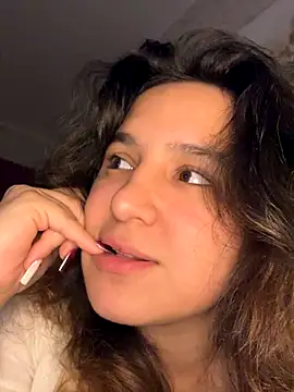 Luisaa rosee online show from October 10, 2025, 3:44 pm