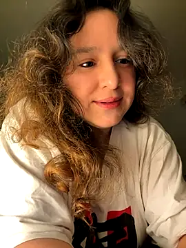 Luisaa rosee online show from October 30, 2025, 1:40 am