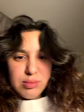 Luisaa rosee online show from November 23, 2025, 1:49 am