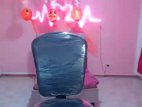 cristal hills 19 online show from October 17, 2025, 5:15 pm