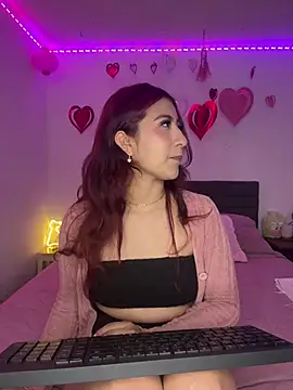 Snapshot of saramooon chatting on February 19, 2026, 2:24 pm saramooon online show from February 19, 2026, 2:24 pm