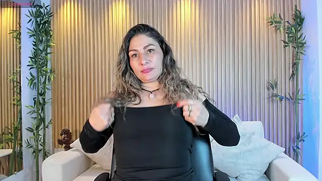 VenusCooper online show from November 1, 2025, 8:22 pm