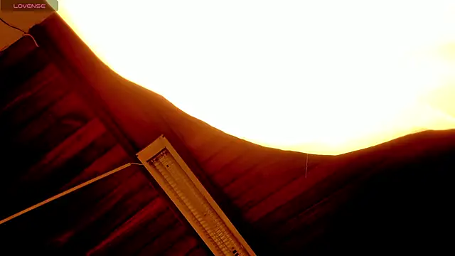 VenusCooper online show from January 11, 2026, 12:10 pm