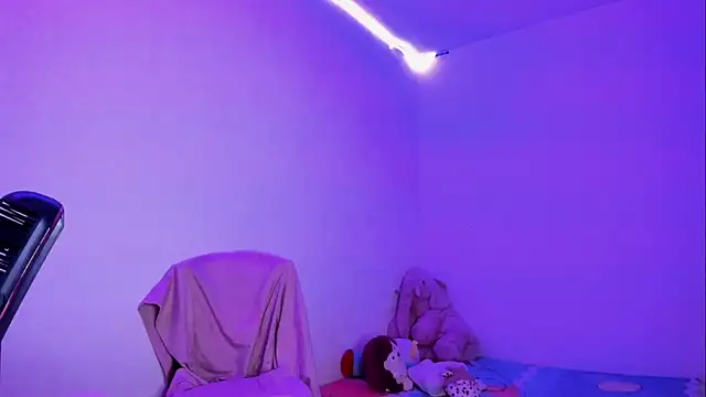 Lia0109 online show from October 13, 2025, 7:03 pm