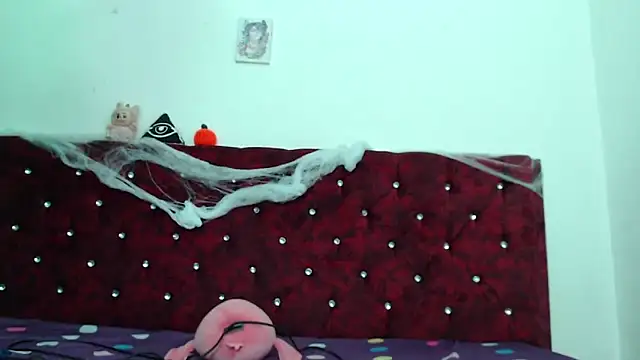 Lia Carter  online show from November 1, 2025, 9:17 pm