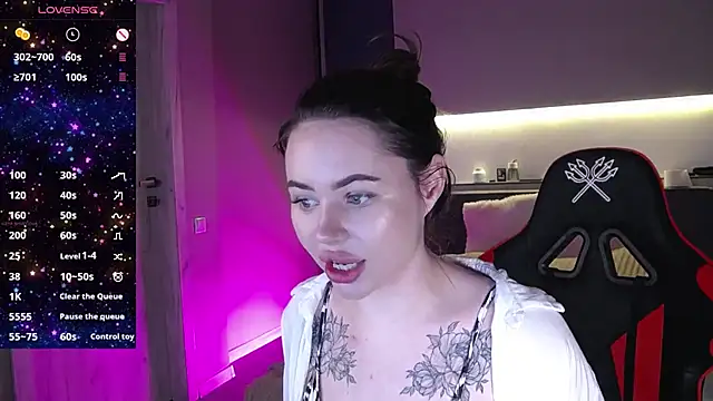 AlmaryKim online show from December 16, 2024, 3:32 pm