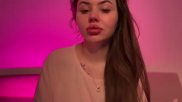 AlmaryKim online show from November 20, 2025, 4:29 pm