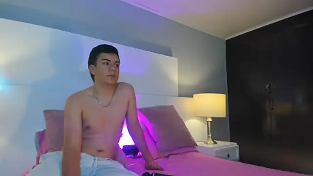 Dylan Katte online show from April 9, 2026, 11:32 pm