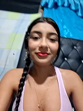 Snapshot of Sweed-virgin-pussy chatting on June 18, 2026, 2:23 am Sweed-virgin-pussy online show from June 18, 2026, 2:23 am