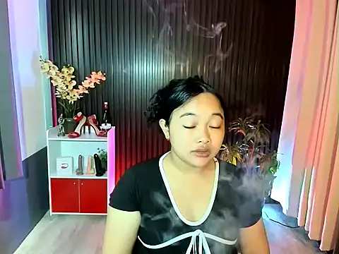 UrFavouriteCravings online show from November 3, 2025, 12:13 am