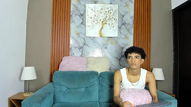 VERY HOT GUYS online show from April 19, 2026, 7:18 am