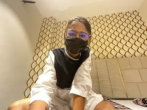 dubyzubygirl online show from October 6, 2025, 4:59 pm