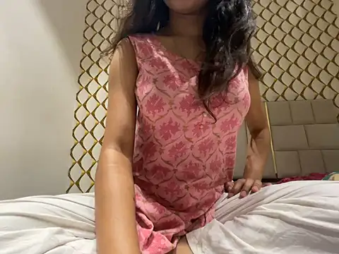 dubyzubygirl online show from April 21, 2026, 4:45 pm