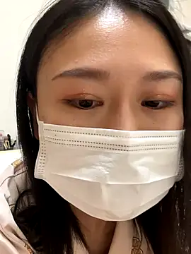 mia2 jp online show from November 15, 2025, 1:47 am