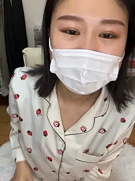 Snapshot of mia2_jp chatting on May 7, 2026, 10:37 pm mia2 jp online show from May 7, 2026, 10:37 pm