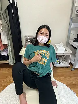 Snapshot of mia2_jp chatting on July 21, 2026, 9:11 am mia2 jp online show from July 21, 2026, 9:11 am