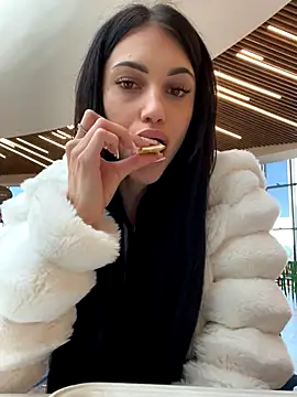 Snapshot of ilariea_girl chatting on October 1, 2025, 2:01 pm ilariea girl online show from October 1, 2025, 2:01 pm