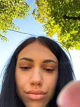 Snapshot of ilariea_girl chatting on October 3, 2025, 2:14 pm ilariea girl online show from October 3, 2025, 2:14 pm