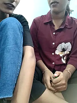 Unique girls90 online show from January 10, 2026, 5:31 am