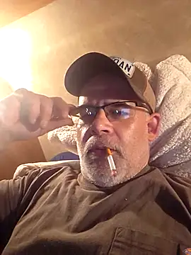 DeeBestEver online show from November 24, 2025, 4:56 am